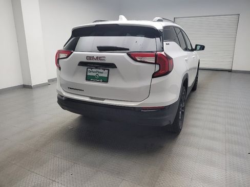 Used 2022 GMC Terrain SLE w/ Elevation Edition AWD/4WD image 7