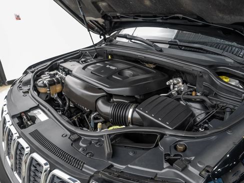 Used 2017 Jeep Grand Cherokee Limited image 48