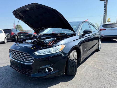 Used 2014 Ford Fusion SE w/ Equipment Group 502A FWD image 8