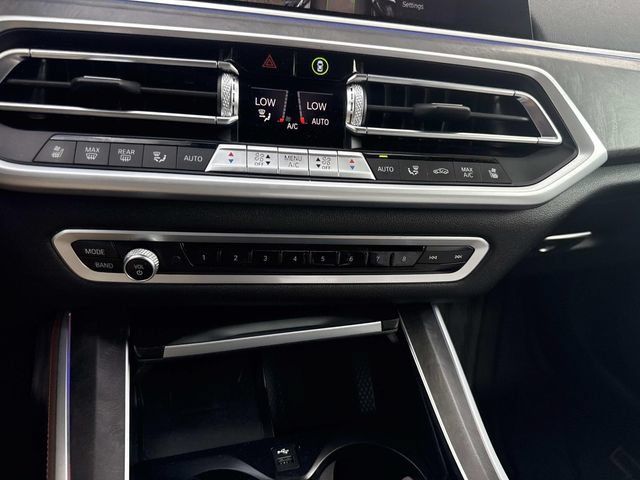 Used 2022 BMW X5 xDrive40i AWD/4WD image 28