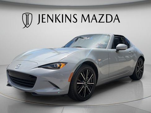 Used 2024 MAZDA MX-5 Miata RF Grand Touring RWD image 3