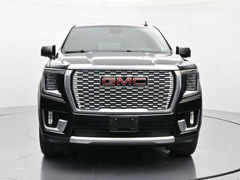 Used 2024 GMC Yukon XL Denali image 2