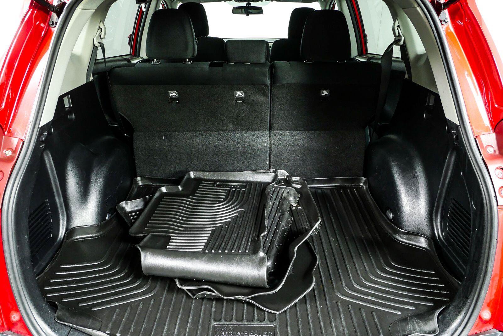 Used 2013 Toyota RAV4 XLE FWD image 29