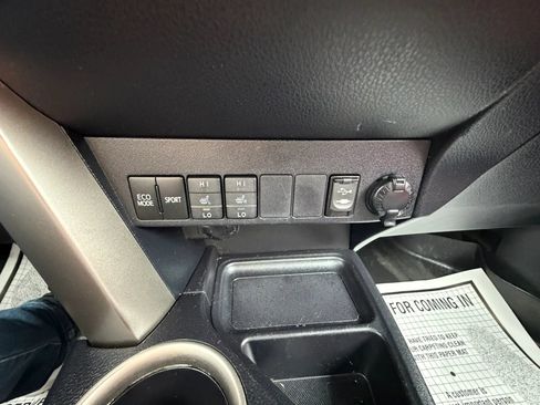 Used 2015 Toyota RAV4 Limited w/ Technology Package AWD/4WD image 27