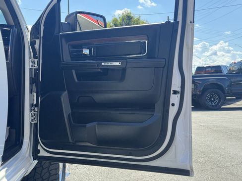 Used 2016 RAM 1500 Laramie AWD/4WD image 32