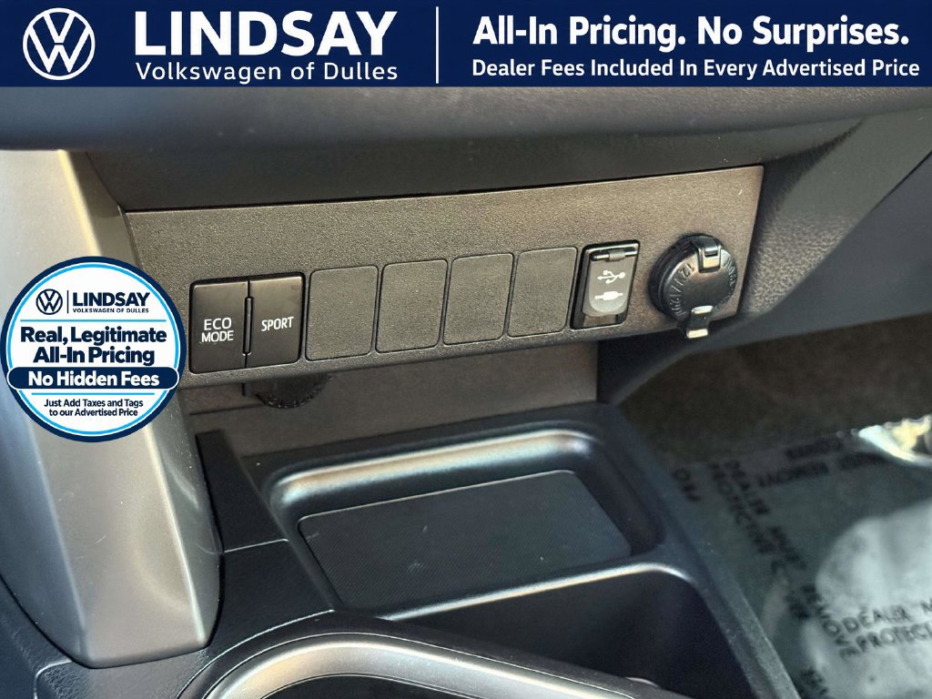 Used 2017 Toyota RAV4 XLE w/ Carpet Mat Package FWD image 20