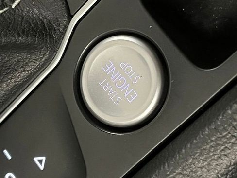 Certified 2023 Volkswagen Atlas SE w/ Black Wheel Package image 14