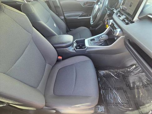Certified 2025 Toyota RAV4 LE image 19