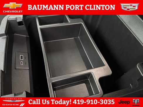 Used 2022 GMC Yukon SLE w/ Gmc Pro Safety Plus Package AWD/4WD image 27