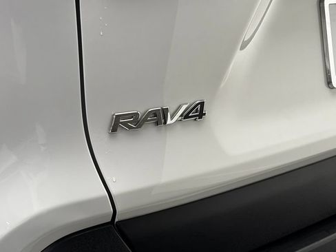 Used 2024 Toyota RAV4 LE AWD/4WD image 7
