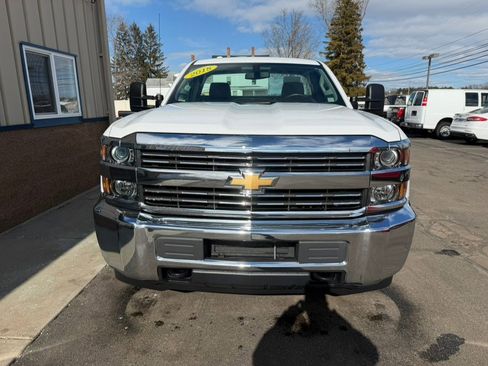Used 2018 Chevrolet Silverado 3500 W/T w/ Snow Plow Prep Package image 2