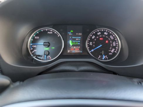 Used 2021 Toyota RAV4 XLE w/ Convenience Package image 26