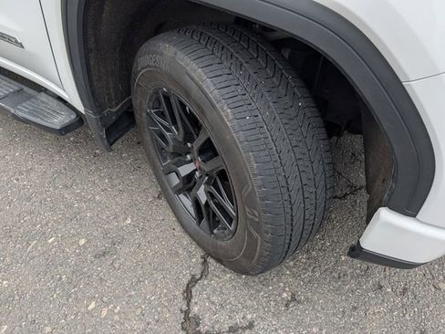 Used 2022 GMC Sierra 1500 Elevation w/ Preferred Package image 9