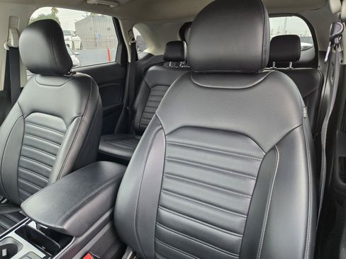 Used 2019 Ford Edge SEL w/ Equipment Group 201A FWD image 22