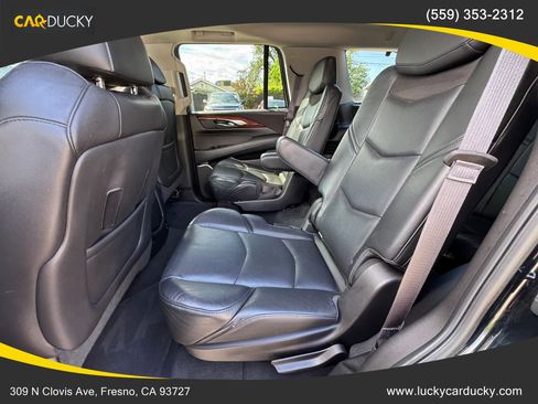 Used 2015 Cadillac Escalade Premium RWD image 21