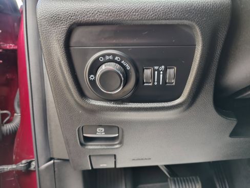 Certified 2024 Jeep Grand Cherokee L Altitude image 29