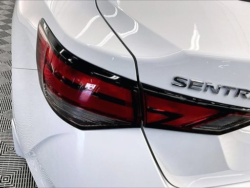Used 2024 Nissan Sentra S FWD image 27