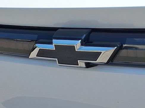 Used 2025 Chevrolet Equinox EV RS FWD image 33