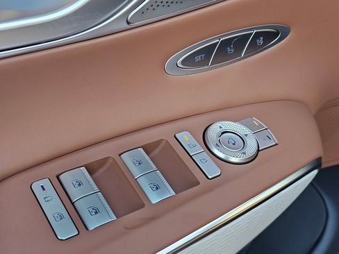 New 2026 Genesis GV70 2.5T Advanced image 32