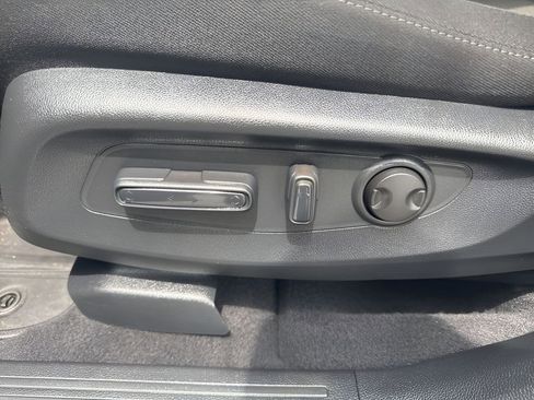 Used 2024 Honda CR-V EX image 10