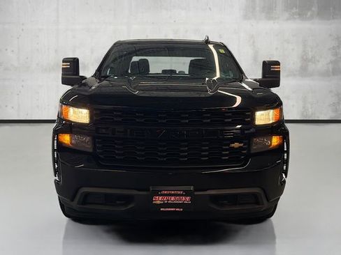 Used 2019 Chevrolet Silverado 1500 Custom w/ Custom Max Trailering Package image 2