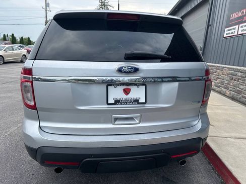 Used 2014 Ford Explorer XLT w/ Equipment Group 202A AWD/4WD image 4