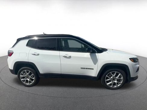 Used 2025 Jeep Compass Limited image 16