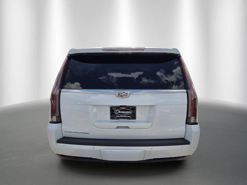 Used 2019 Cadillac Escalade Platinum RWD image 6