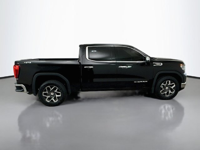 Used 2024 GMC Sierra 1500 SLT AWD/4WD image 9