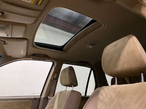 Used 2003 Honda CR-V EX image 12