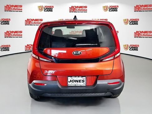 Used 2021 Kia Soul LX FWD image 14