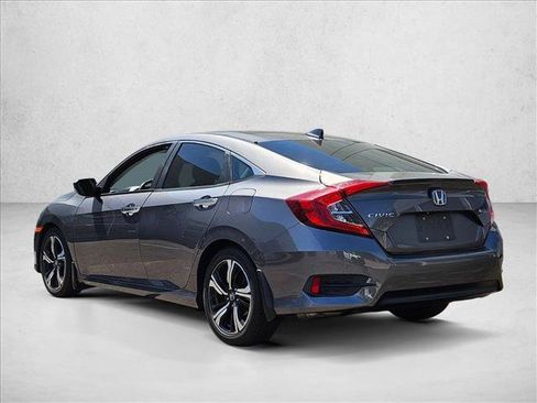 Used 2018 Honda Civic Touring image 7