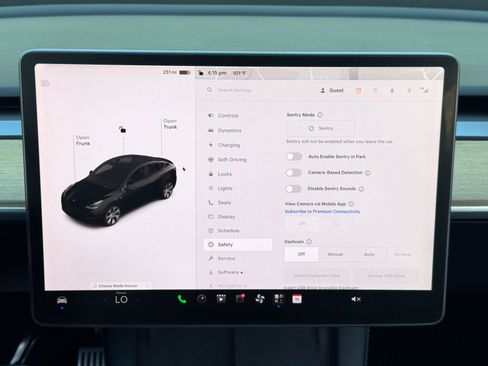 Used 2022 Tesla Model Y Long Range AWD/4WD image 27