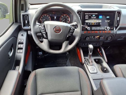 Used 2026 Nissan Frontier PRO-4X w/ Pro-4x Convenience Package AWD/4WD image 4