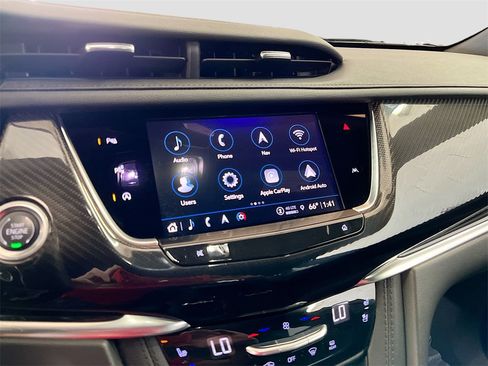 Used 2024 Cadillac XT6 Sport w/ LPO, ONYX Package image 15