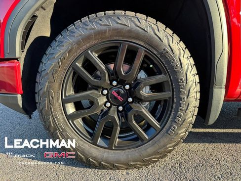 Certified 2022 GMC Sierra 1500 Elevation w/ Elevation Premium Package AWD/4WD image 9