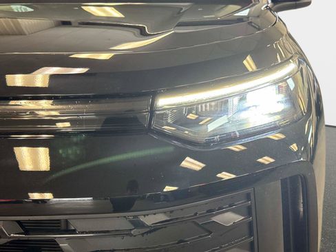 New 2026 Volkswagen Tiguan SE image 10