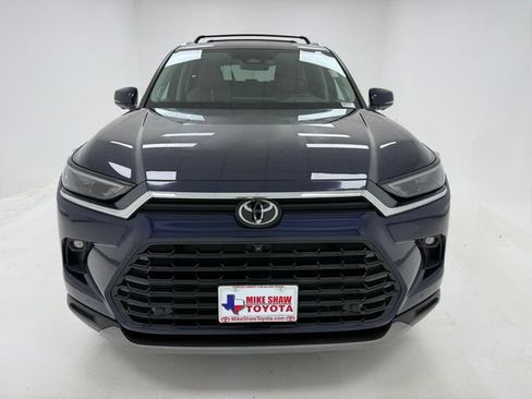 Used 2026 Toyota Grand Highlander AWD image 3