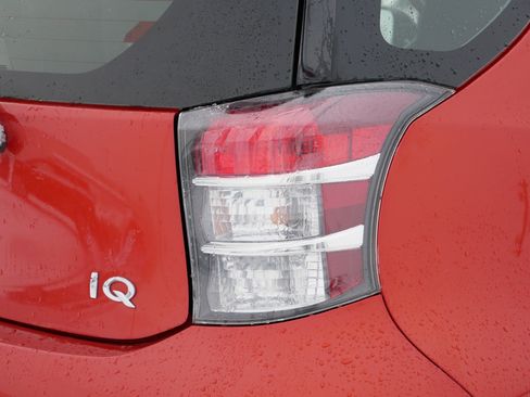 Used 2012 Scion iQ image 17