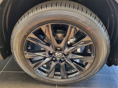 New 2025 MAZDA CX-5 Carbon Edition image 15