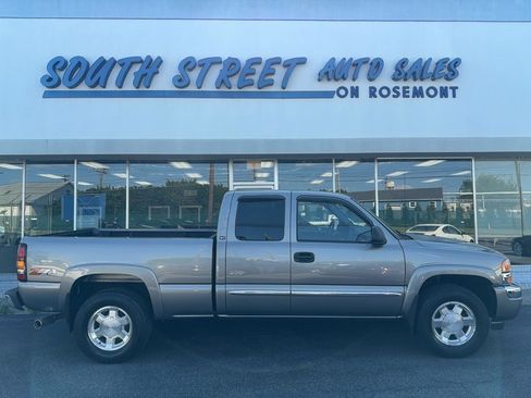 Used 2007 GMC Sierra 1500 SLE w/ Light Duty Power Package AWD/4WD image 1