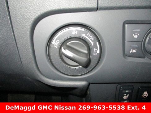 New 2025 Nissan Frontier SL image 27