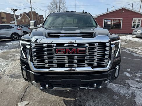 Used 2025 GMC Sierra 2500 Denali w/ Denali Reserve Package image 2