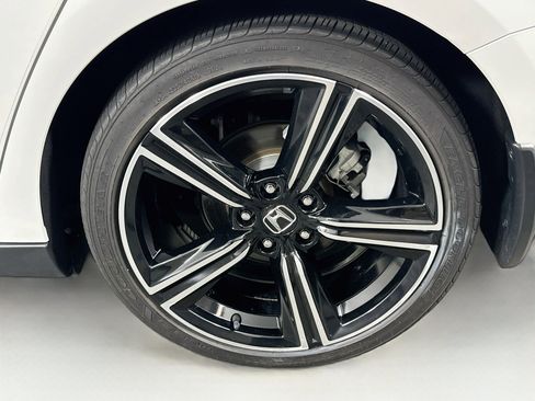 Used 2024 Honda Accord Sport image 11