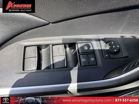 Certified 2022 Toyota RAV4 XLE w/ Convenience Package AWD/4WD image 20