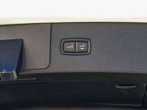 Used 2019 Porsche Cayenne image 31