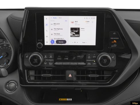 New 2026 Toyota Highlander XLE image 8