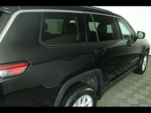 Used 2022 Jeep Grand Cherokee L Laredo w/ Luxury Tech Group I image 18