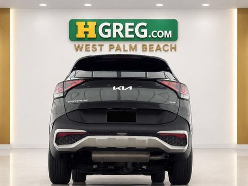 Used 2023 Kia Sportage LX AWD/4WD image 8