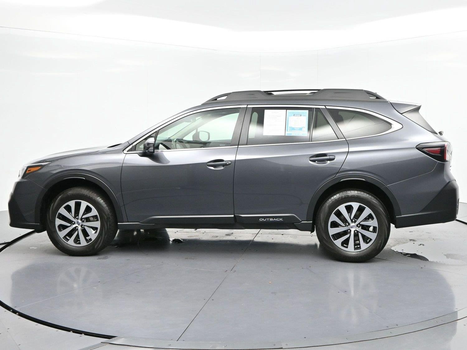 Used 2022 Subaru Outback Premium AWD/4WD image 4